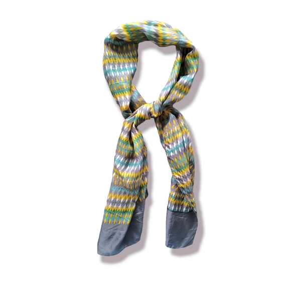 Vintage Printed Silk Scarf in a Geometric Diamond Pattern, Oblong - Picture 5 of 5